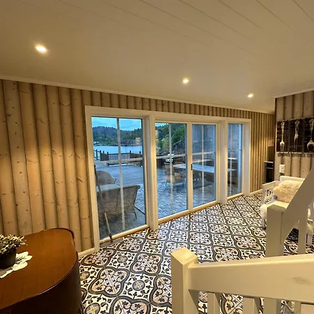 Large With Pier House And Private Apartment