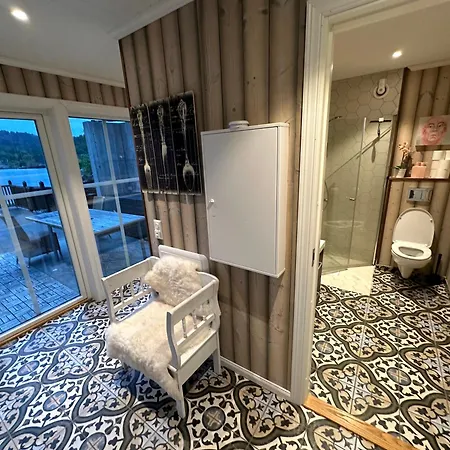 Apartamento Large With Pier House And Private