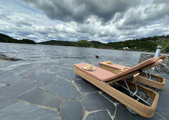 Large With Pier House And Private