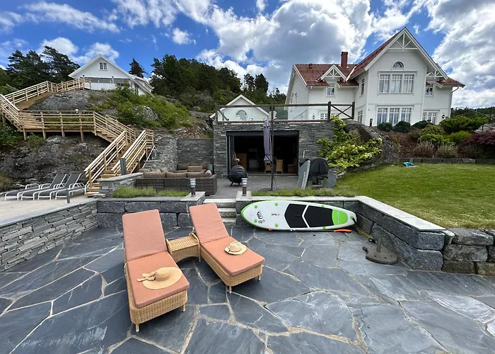 Large With Pier House And Private